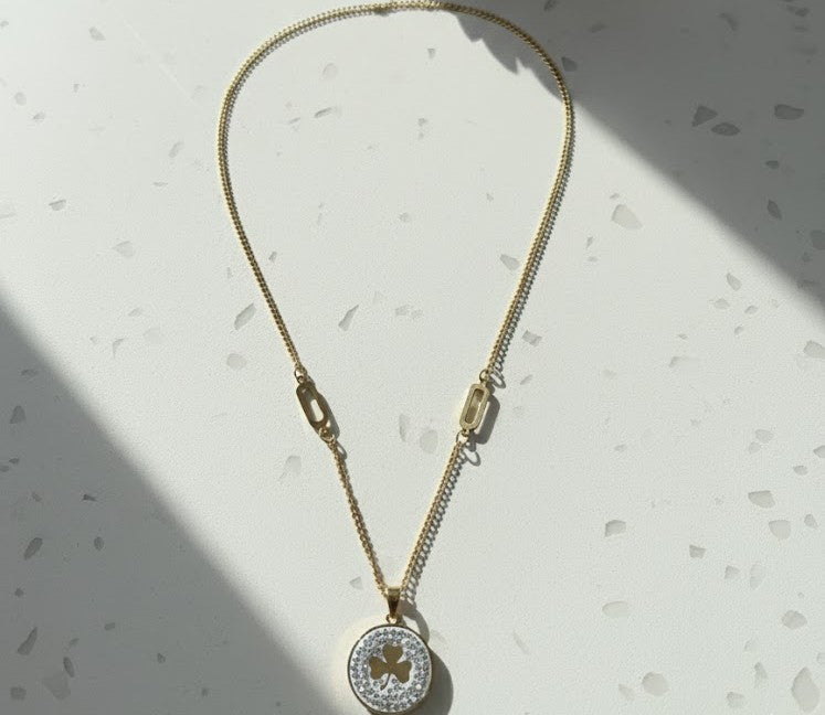 GOLD SİLVER YONCA KOLYE