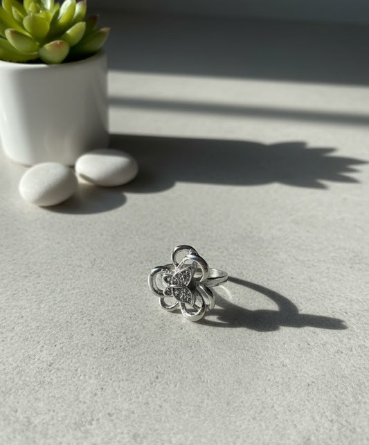 KELEBEK MOTİFLİ ÇİÇEKLİ SİLVER YÜZÜK